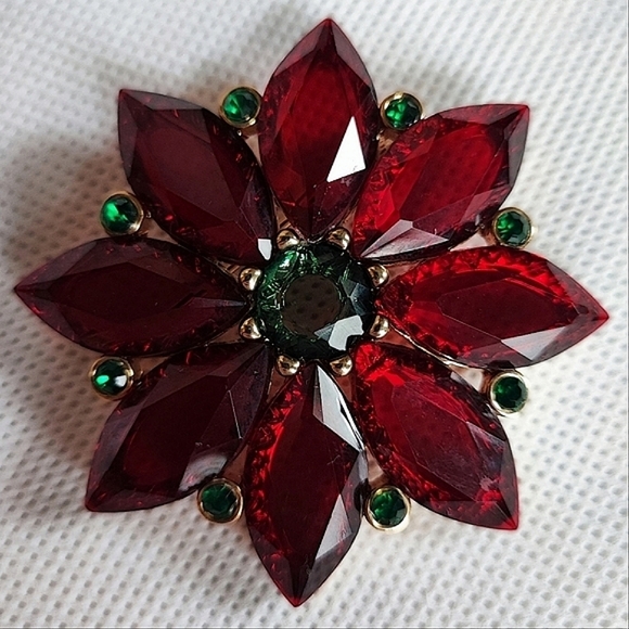 Vintage Christmas Angel With Wings Prong Set Rhinestone Gold Tone Brooch - Picture 9 of 11